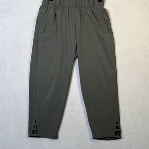 T By TALBOTS pastel green Pants‎ Comfort | Travel | work women small petite